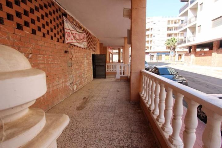 Local comercial en venta en Guardamar del Segura, Playa photo 0