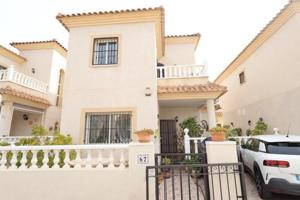 Chalet en venta en Orihuela Costa, Playa Flamenca Norte photo 0