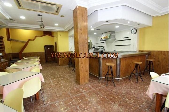 Local comercial en venta en Denia, Casco urbano photo 0