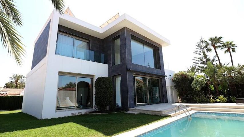 Chalet en venta en Torrevieja, Los Angeles photo 0