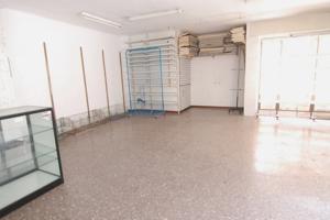 Local comercial en venta en Badalona, La Salut - Lloreda photo 0