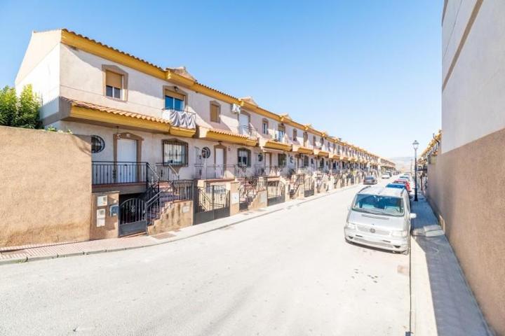 Adosada en venta en Cijuela, Ciujela photo 0