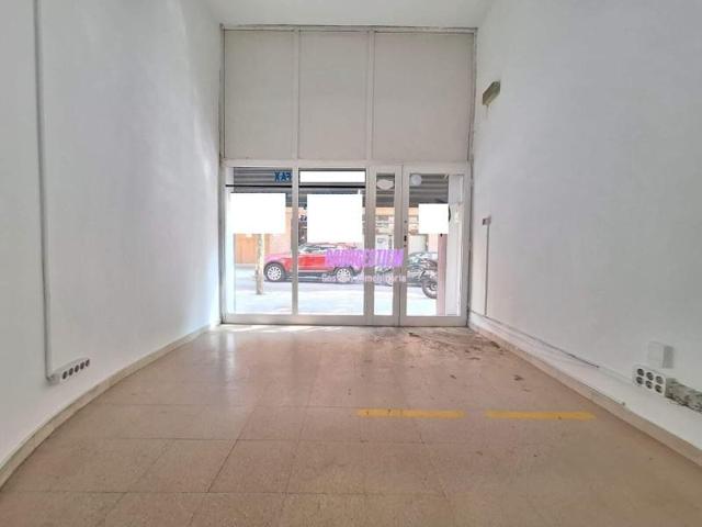 Local comercial en venta en Badalona, Centro photo 0