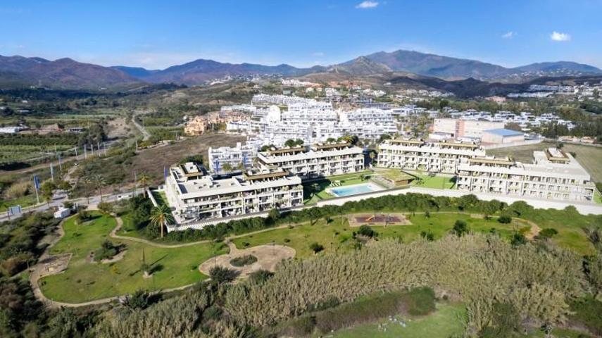 Apartamento en venta en Estepona, Cancelada (Nueva Milla De Oro) photo 0