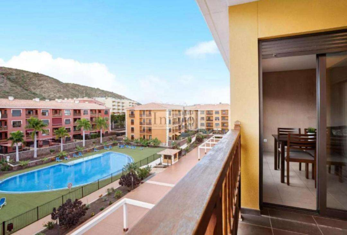 Apartamento en venta en Arona, Palm Mar photo 0