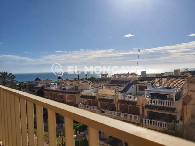 Apartamento en venta en Guardamar del Segura, Urbanizaciones photo 0