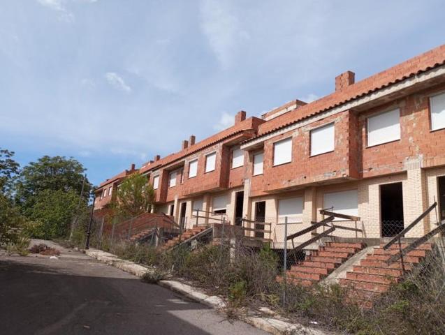 Adosada en venta en Figueroles, Figueroles photo 0