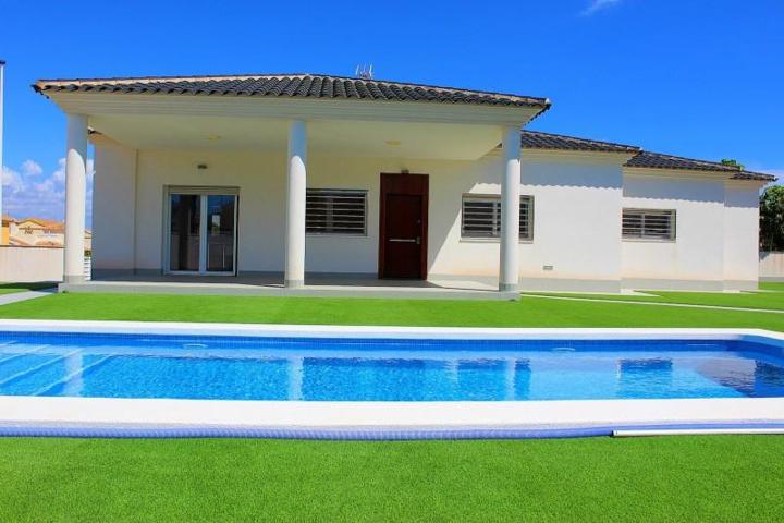 Chalet en venta en Santa Pola photo 0