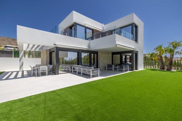 Chalet en venta en Finestrat, Sierra cortina photo 0