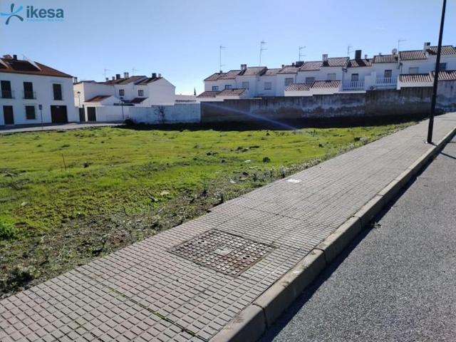 Terreno en venta en Azuaga, Centro photo 0