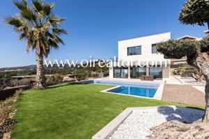 Casa en alquiler en Barcelona photo 0