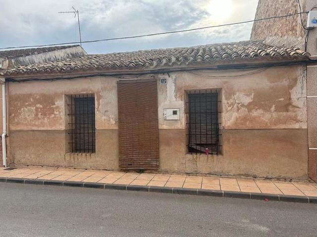 Adosada en venta en Pinoso photo 0