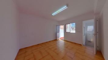 Adosada en venta en Jerez de la Frontera, Sur photo 0