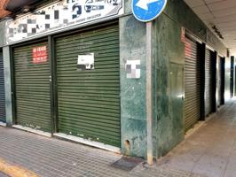 Local comercial en venta en Crevillent, Plaza de la Comunidad Valenciana photo 0