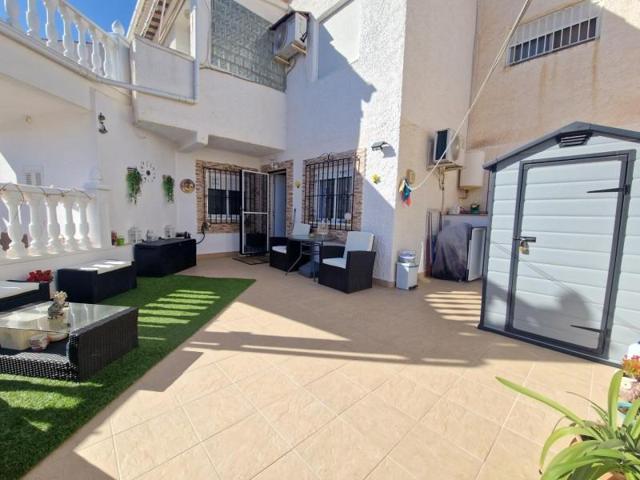 Bungalow en venta en Torrevieja, Torretas photo 0