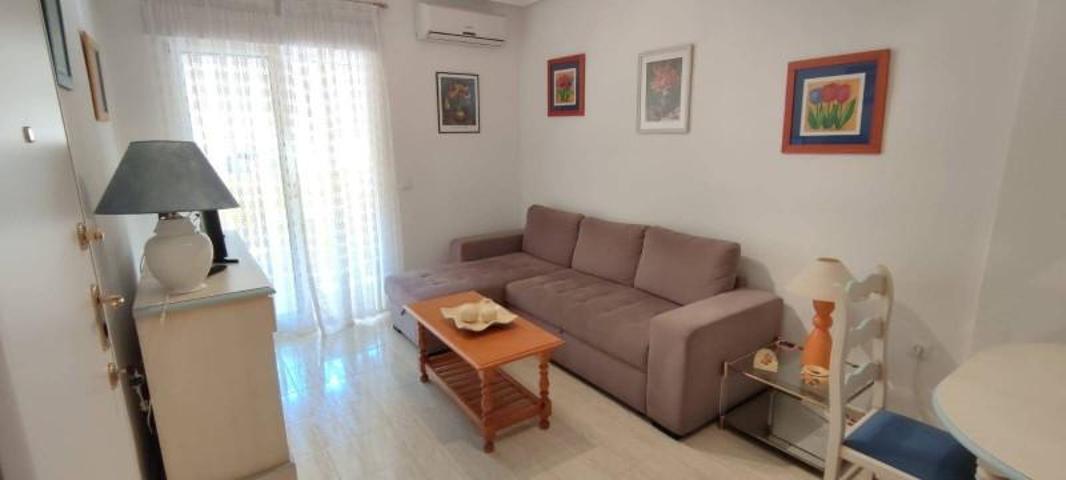 Apartamento en venta en Torrevieja photo 0