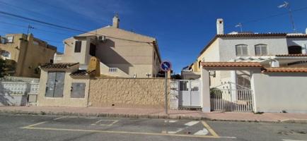 Apartamento en venta en Torrevieja photo 0