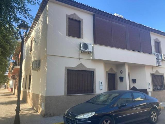 Adosada en venta en Guillena, CENTRO photo 0