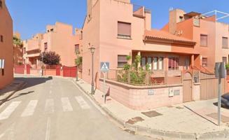 Adosada en venta en Las Gabias, HÍJAR photo 0