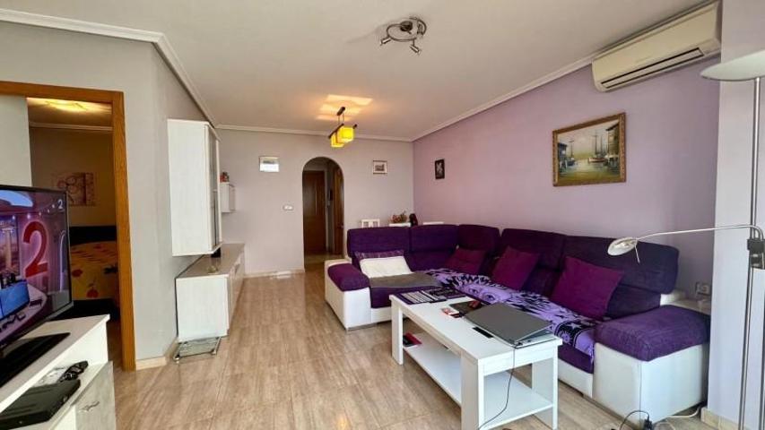 Apartamento en venta en Torrevieja photo 0