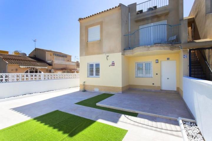 Bungalow en venta en Torrevieja photo 0