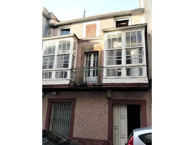Edificio en venta en Ferrol photo 0
