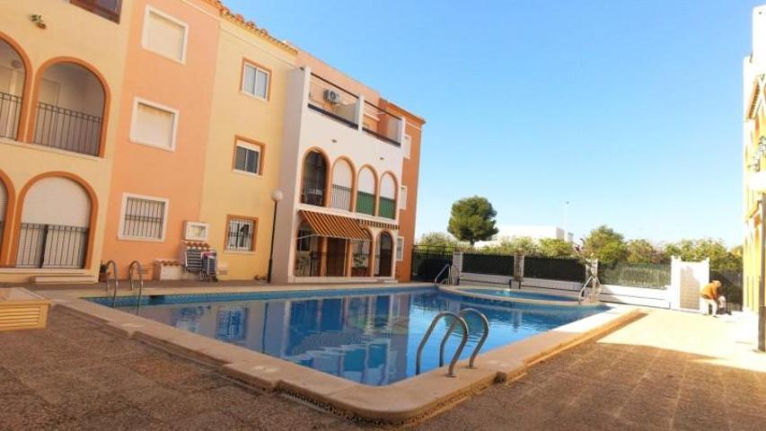 Apartamento en venta en Torrevieja photo 0