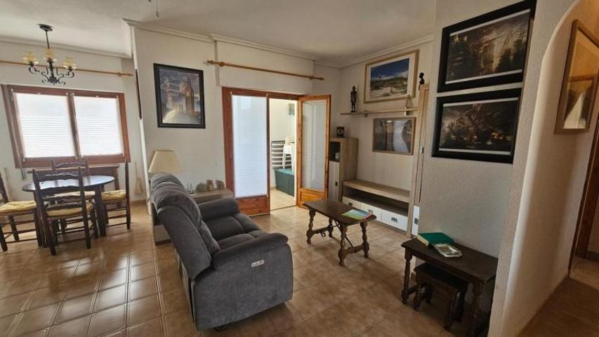 Apartamento en venta en Torrevieja photo 0