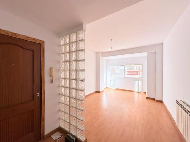 Apartamento en venta en Granada, Los Pajaritos - Plaza de Toros - Los Pajaritos photo 0