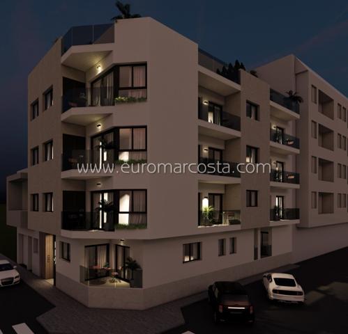 Apartamento en venta en Guardamar del Segura, CENTRO photo 0