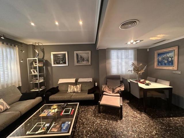 Adosada en venta en Alzira, Alquenència-Venècia photo 0