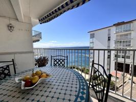 Piso en venta en Roses, Far photo 0