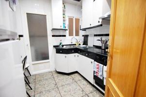 Piso en venta en Badalona, La Salut - Lloreda photo 0