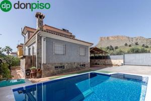 Chalet en venta en Albolote, Urbanizaciones photo 0