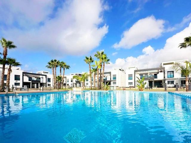 Adosada en venta en Orihuela Costa, Playa Flamenca Norte photo 0