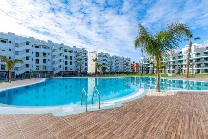 Apartamento en venta en Guardamar del Segura, EL RASO photo 0