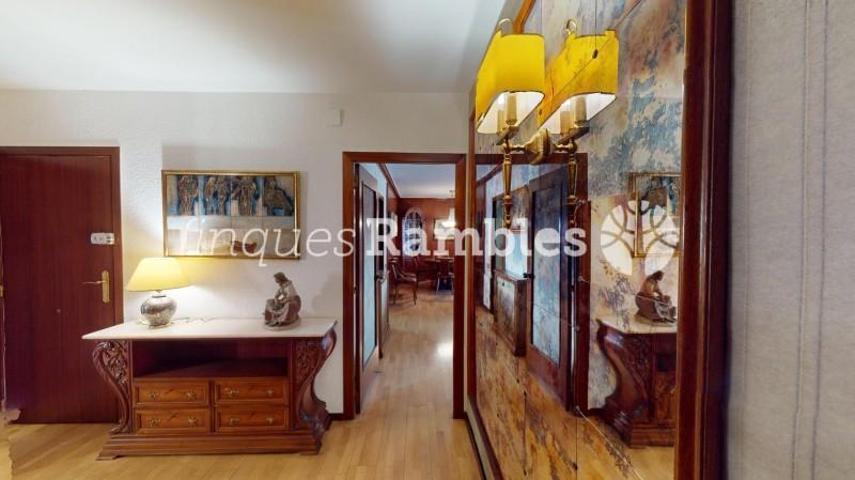 Piso en venta en Igualada, Poble Sec photo 0