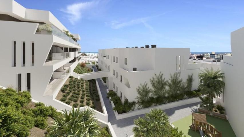 Apartamento en venta en Estepona, Centro, Estepona photo 0