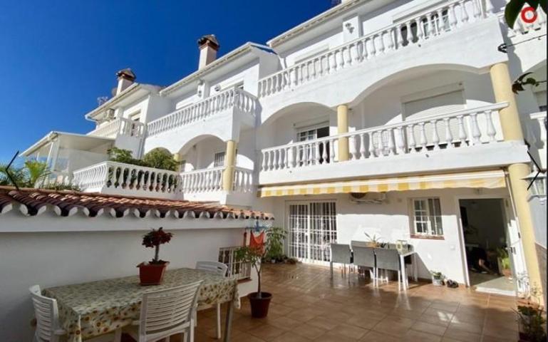 Adosada en venta en Benalmádena, Arroyo de la miel photo 0