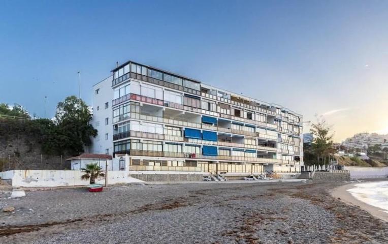 Apartamento en venta en Benalmádena, 1ª línea de playa photo 0