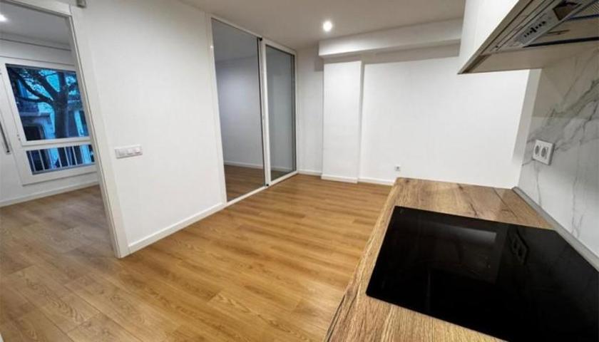 Apartamento en venta en Barcelona photo 0