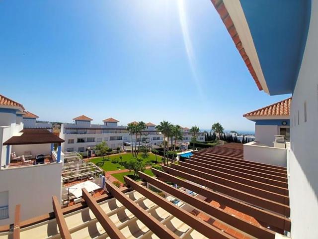 Adosada en venta en Estepona, Bel Air, New Golden Mile photo 0