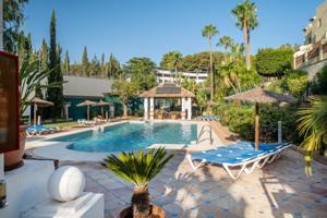 Aticos en venta en Marbella, Nueva Andalucia - Los Pinos de Aloha photo 0
