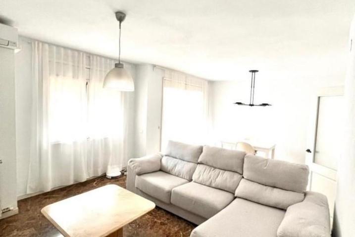 Apartamento en venta en Barcelona photo 0