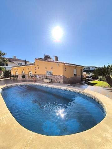 Chalet en venta en Mijas, Calaburra - Chaparral photo 0