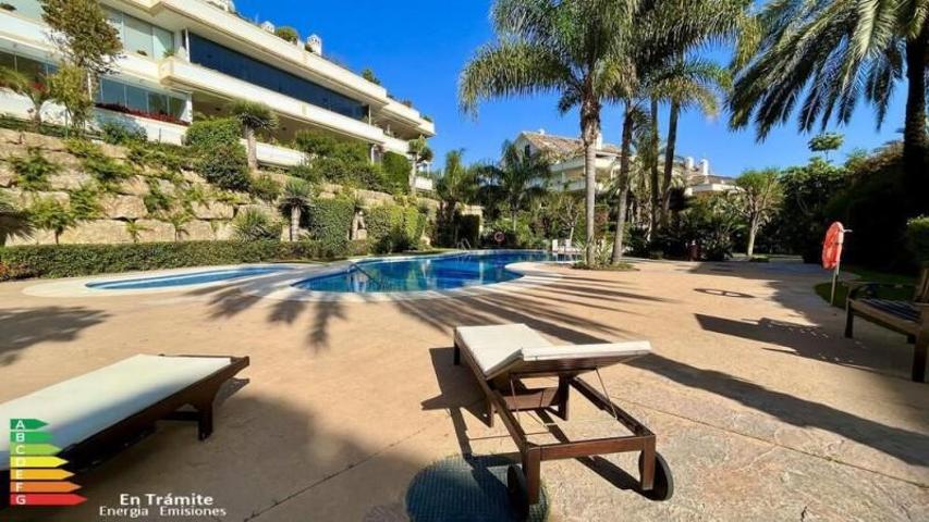 Planta baja en venta en Marbella, Marbella Golden Mile - Lomas del Rey photo 0