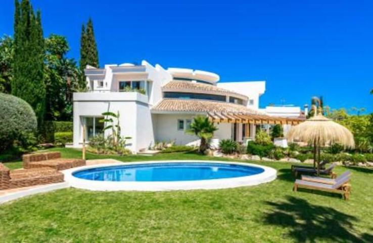 Chalet en venta en Benahavís, Los Flamingos Golf photo 0