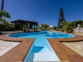 Chalet en venta en Adeje photo 0