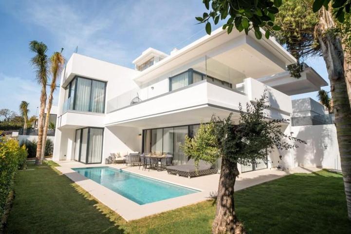 Chalet en venta en Marbella, Marbella, Golden Mile photo 0