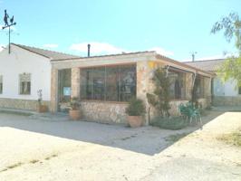 Local comercial en venta en Elda photo 0